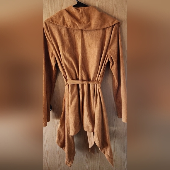 Elegant Tan Women's Coat - Picture 2 of 4